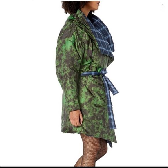 Limited Edition Making The Cut Episode 5 Rinat's Reversible Wrap Coat. - Picture 7 of 12